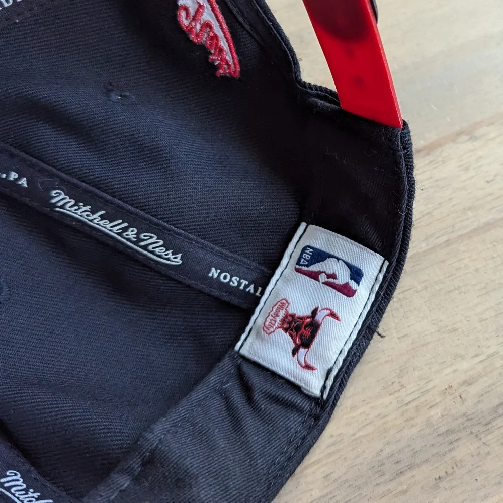 Mitchell & Ness great gently